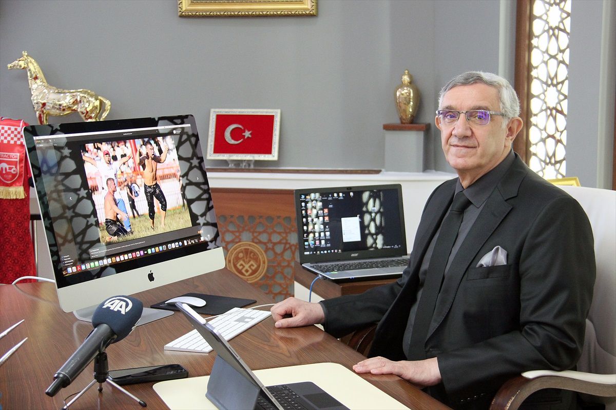 KTMÜ Rektörü Prof. Dr. Alpaslan Ceylan, AA\'nın \'Yılın Kareleri\' oylamasına katıldı