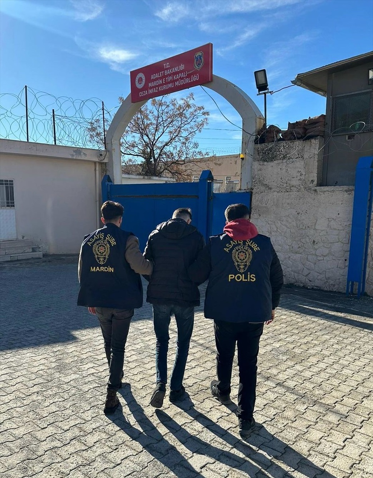 Mardin\'de aranan 58 şüpheliden 15\'i tutuklandı