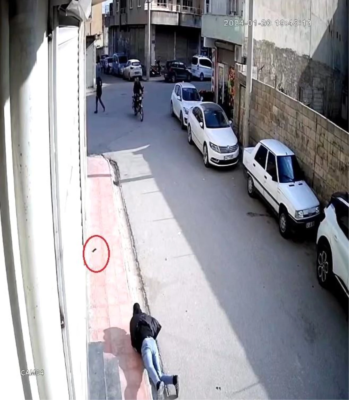 Mardin\'de kapkaççı, kadının cep telefonunu çalmaya çalışırken yakalandı