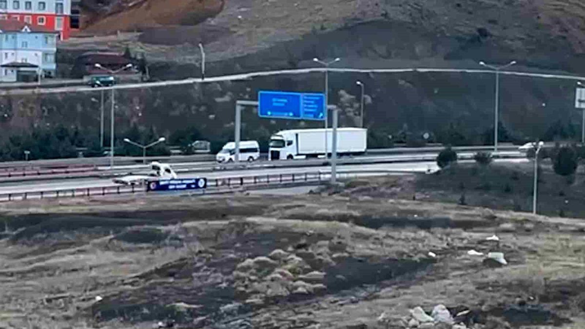 Kırıkkale\'de minibüs ters yönde ilerleyerek trafiği tehlikeye attı