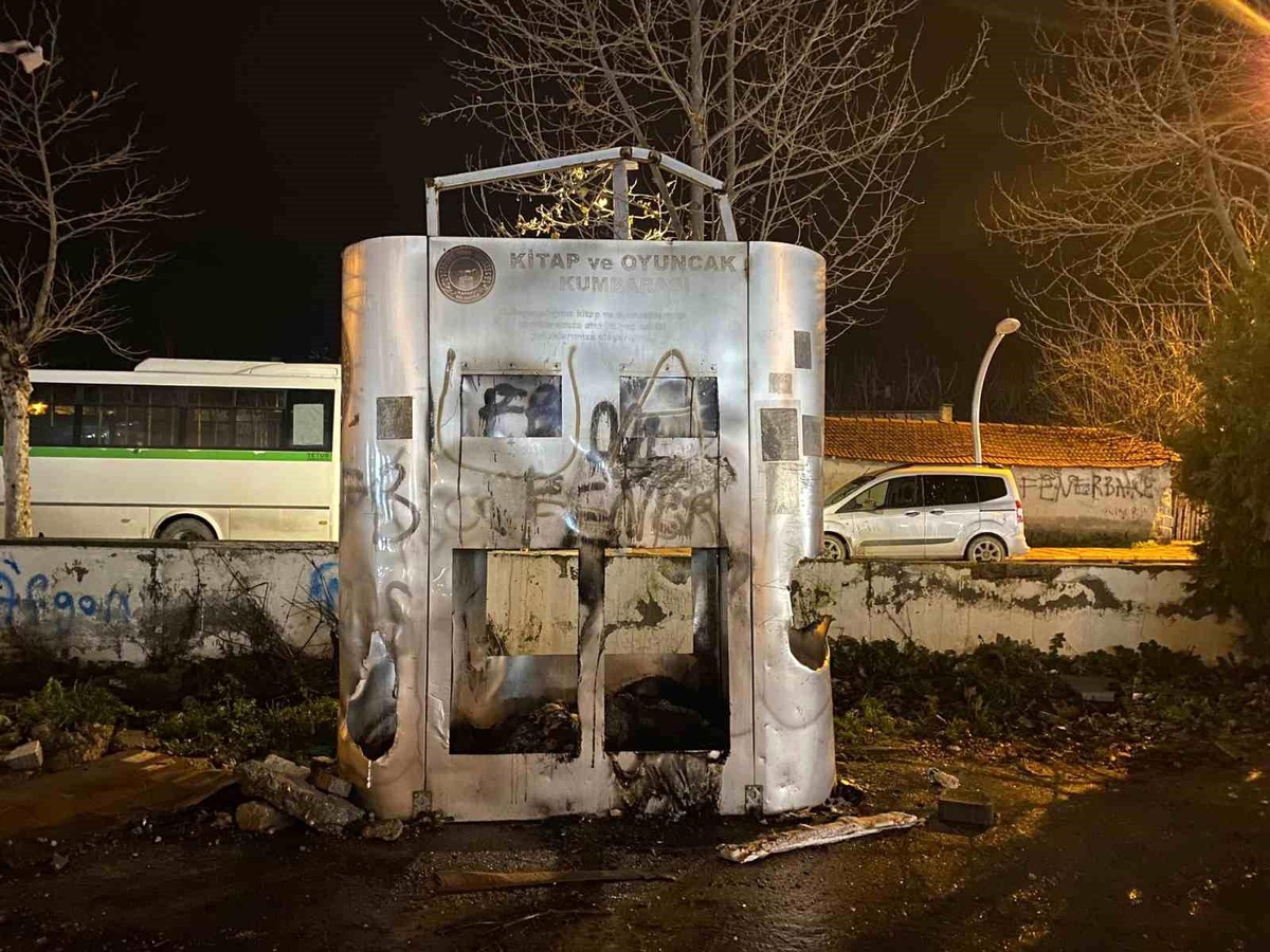 Tekirdağ\'ın Kapaklı ilçesinde çıkan yangında yardım kutusu kullanılamaz hale geldi
