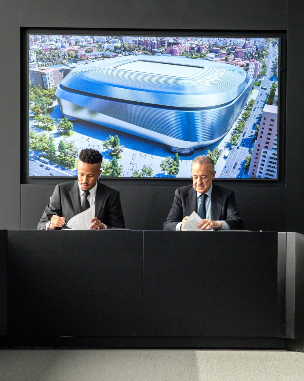 Real Madrid, Eder Militao\'nun sözleşmesini 2028 yılına kadar uzattı