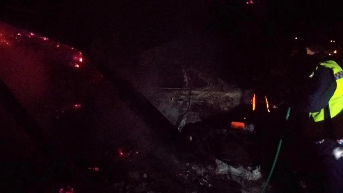 Tosya\'da samanlık yangınında otomobil ve 70 balya zarar gördü