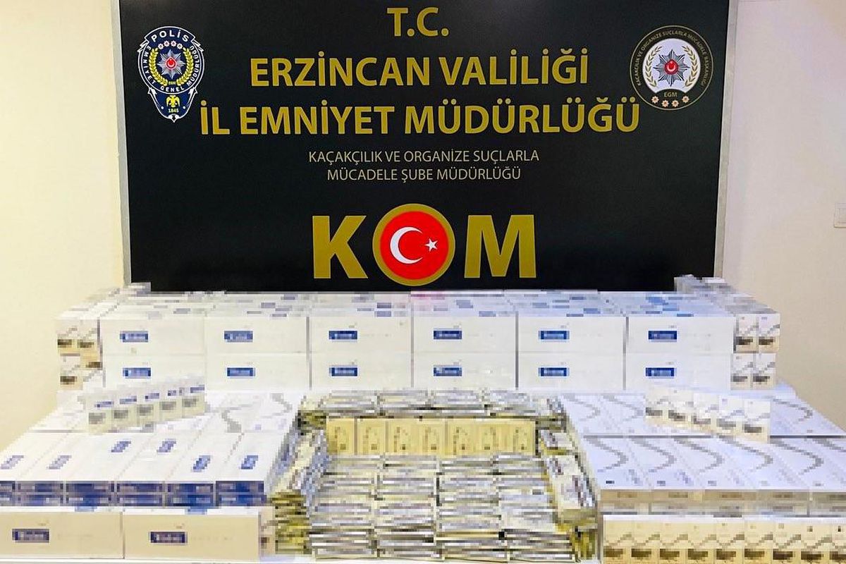 Erzincan\'da Kaçak Sigara ve Tütün Operasyonu: 3 Bin 900 Paket Sigara ve 240 Paket Tütün Ele Geçirildi