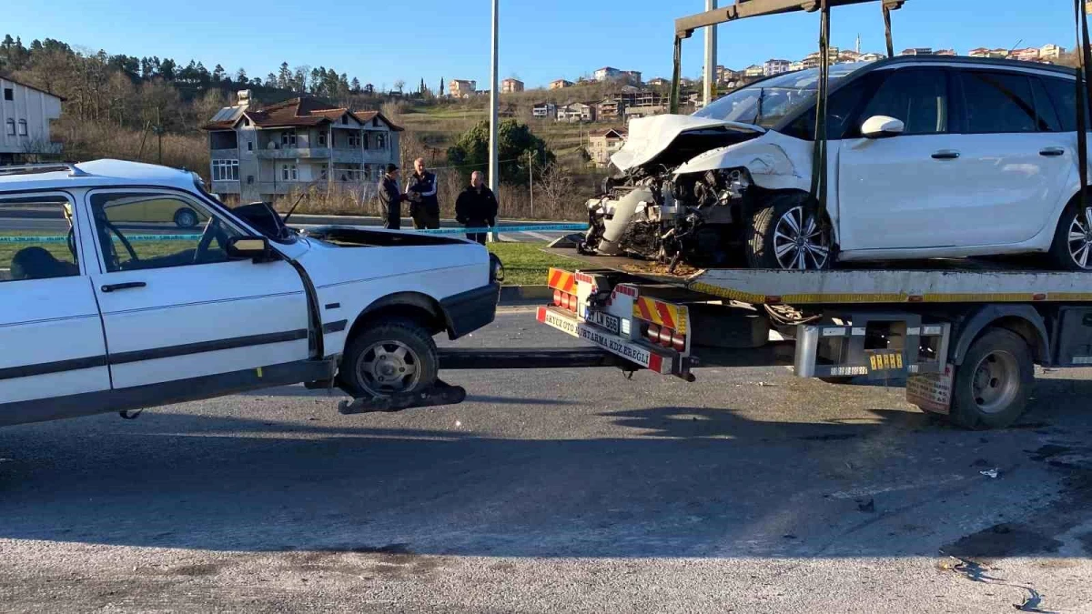 Zonguldak\'ta kavşakta meydana gelen kazada bir kişi hayatını kaybetti