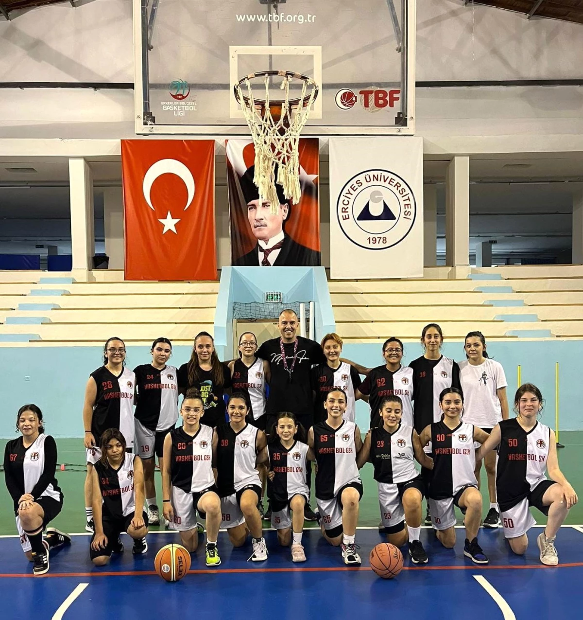 Hasketbol Spor Kulübü\'nde 58 Kardeş Birlikte Antrenmanlara Katılıyor