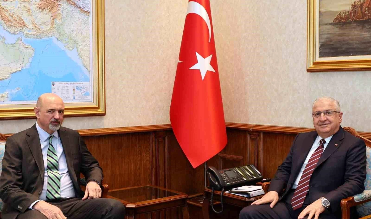 Milli Savunma Bakanı Yaşar Güler, Avustralya Büyükelçisi\'ni kabul etti