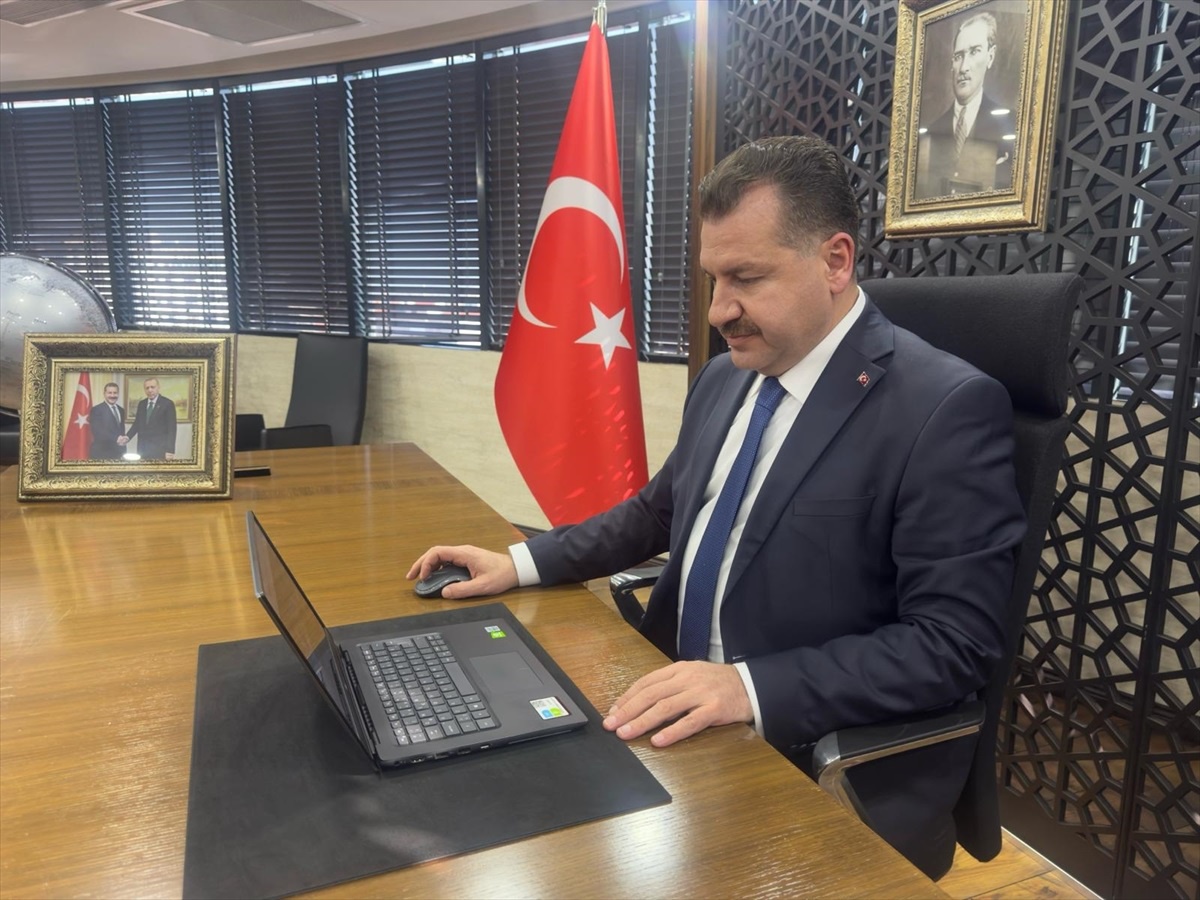 Balıkesir Büyükşehir Belediye Başkanı Yılmaz, 2023\'e damga vuran fotoğrafları oyladı