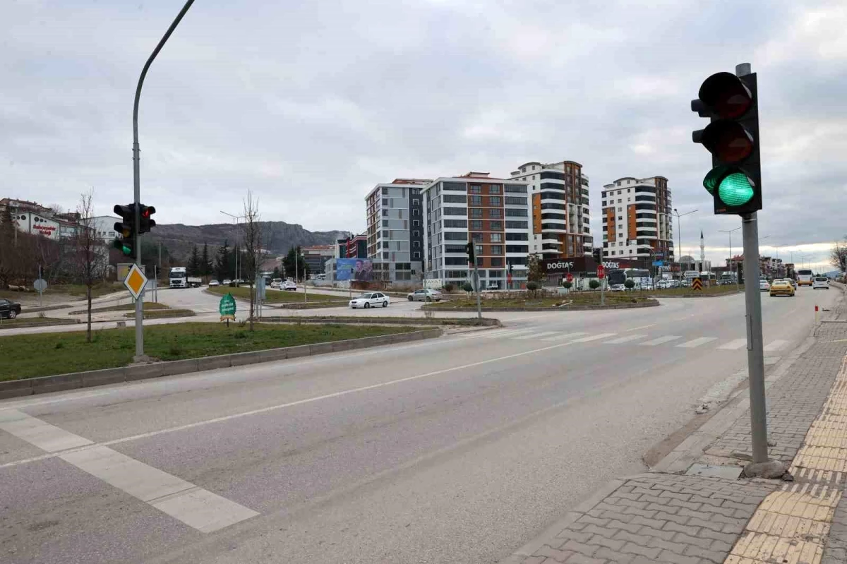 Tokat Belediye Başkanı Eyüp Eroğlu, şehir içi trafiğine yeni çözümler üretmek için çalışmalarına devam ediyor