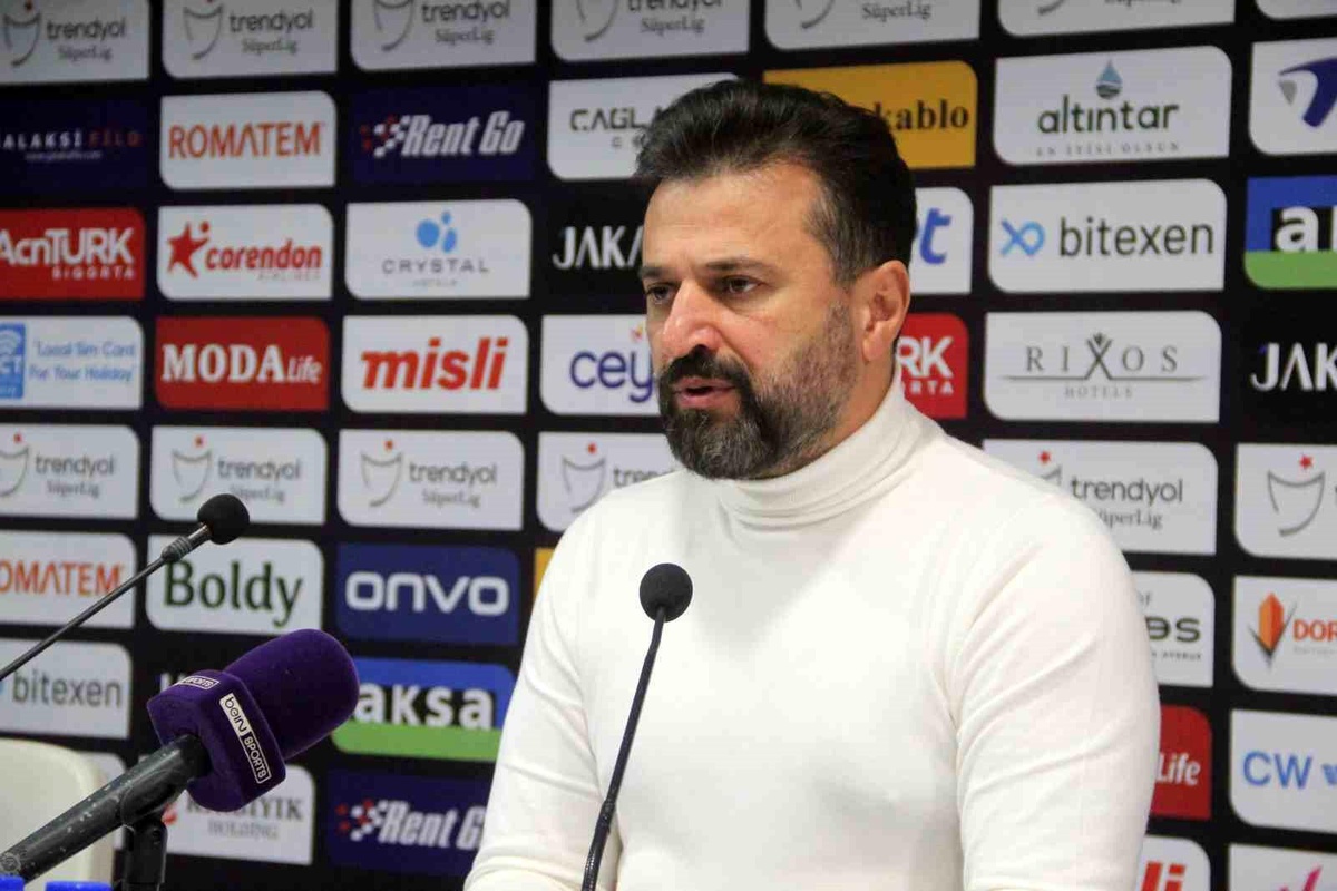 Sivasspor Teknik Direktörü Bülent Uygun: \'Eksikliklerimize rağmen başımızı kaldırıp yolumuza devam edeceğiz\'