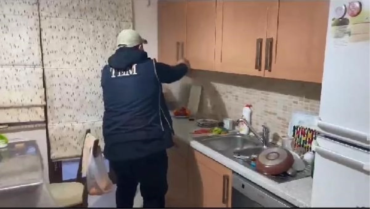 FETÖ üyesi hükümlü mutfak dolabında yakalandı