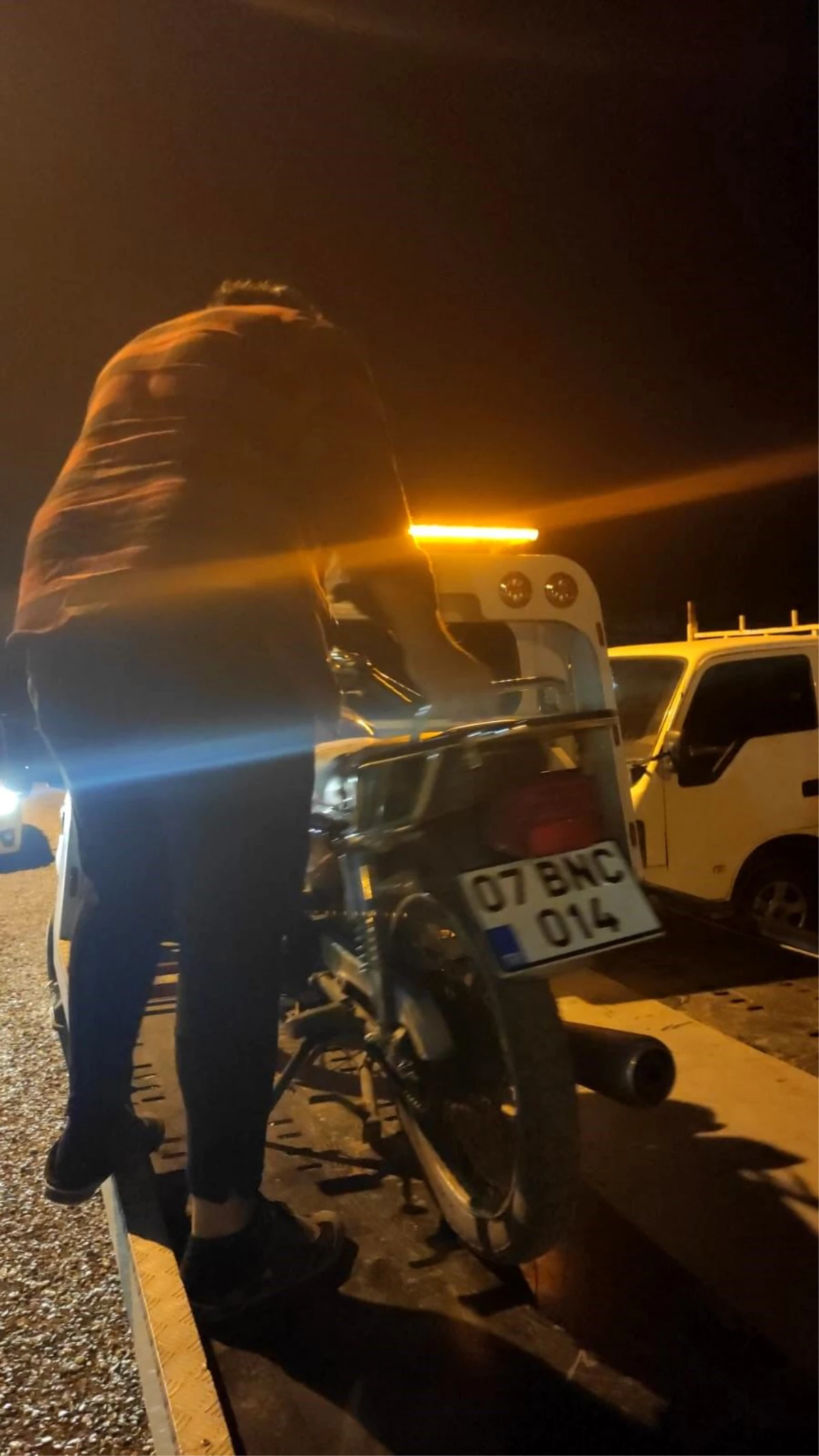 Antalya\'da Ehliyetsiz Sürücüye 37 Bin 600 TL Cezai İşlem Uygulandı