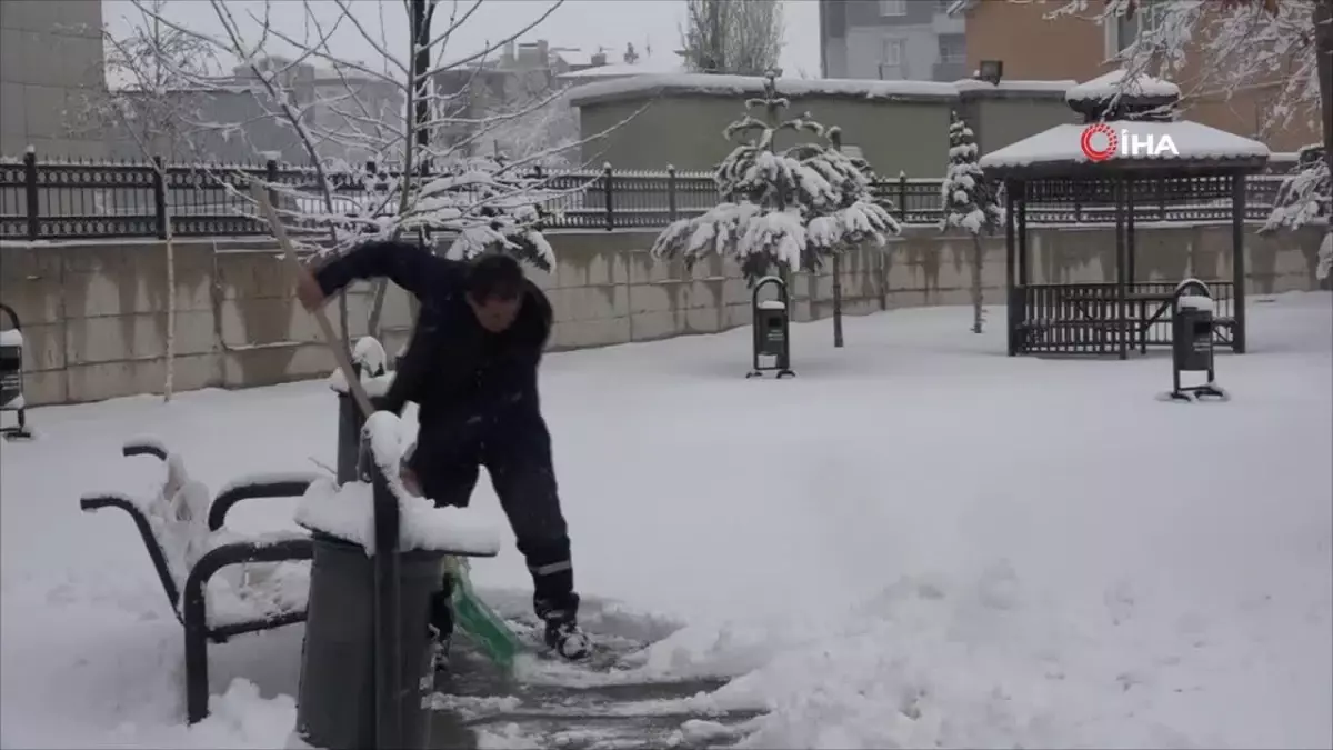 Erciş'te Kar Yağışı Etkili Oldu