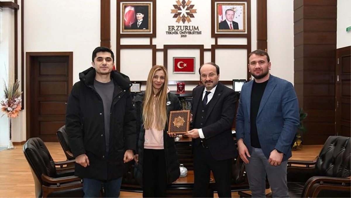Erzurum Teknik Üniversitesi öğrencisi Fatma İrşat Yılmaz, Artistik Buz Pateni branşında altın madalya kazandı
