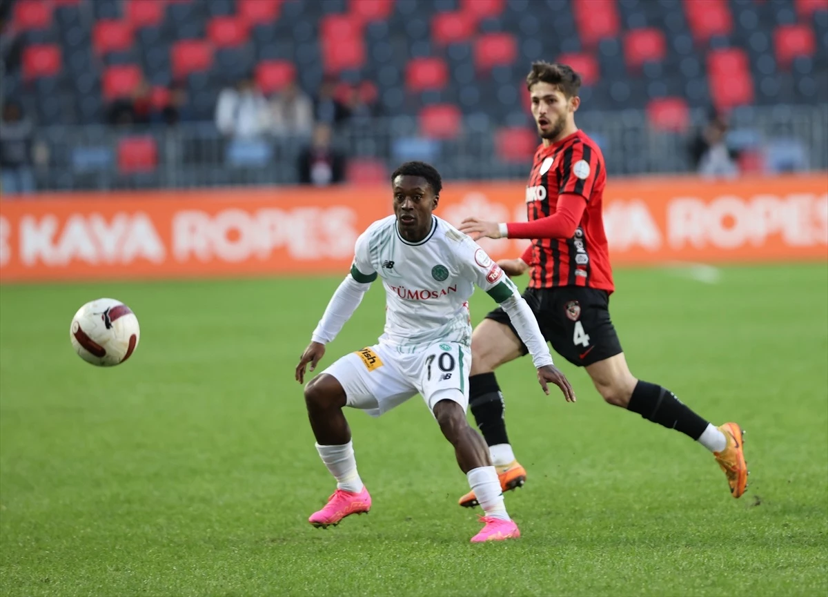 Gaziantep FK - TÜMOSAN Konyaspor maçının ilk yarısı 1-1 tamamlandı