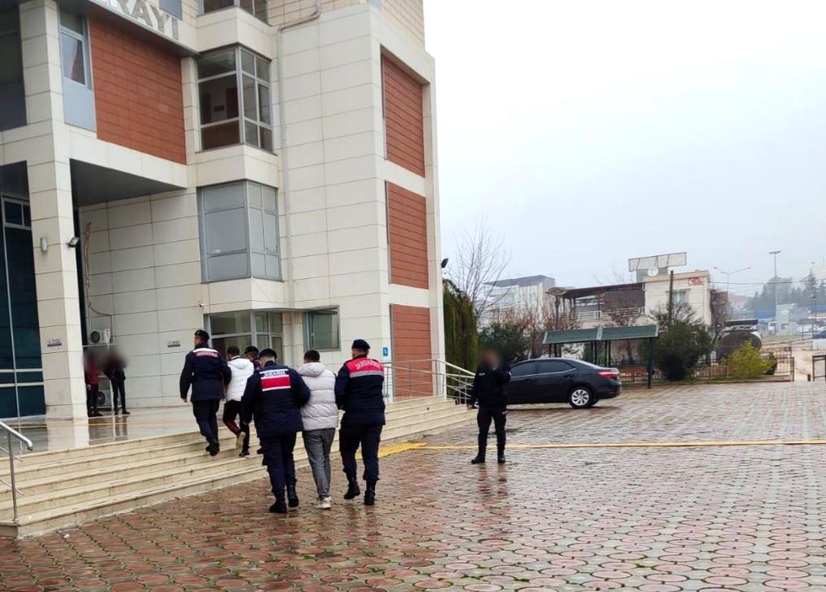 Gaziantep\'te Siber Dolandırıcılık Operasyonu: 3 Kişi Gözaltına Alındı