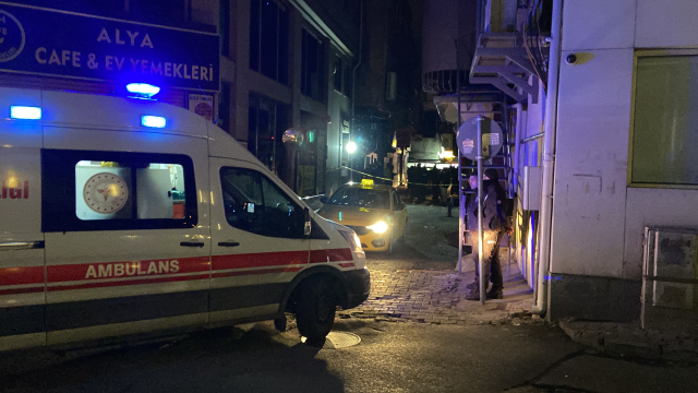 Gece kulübünde silahlar patladı! 2'si polis 5 kişi yaralandı