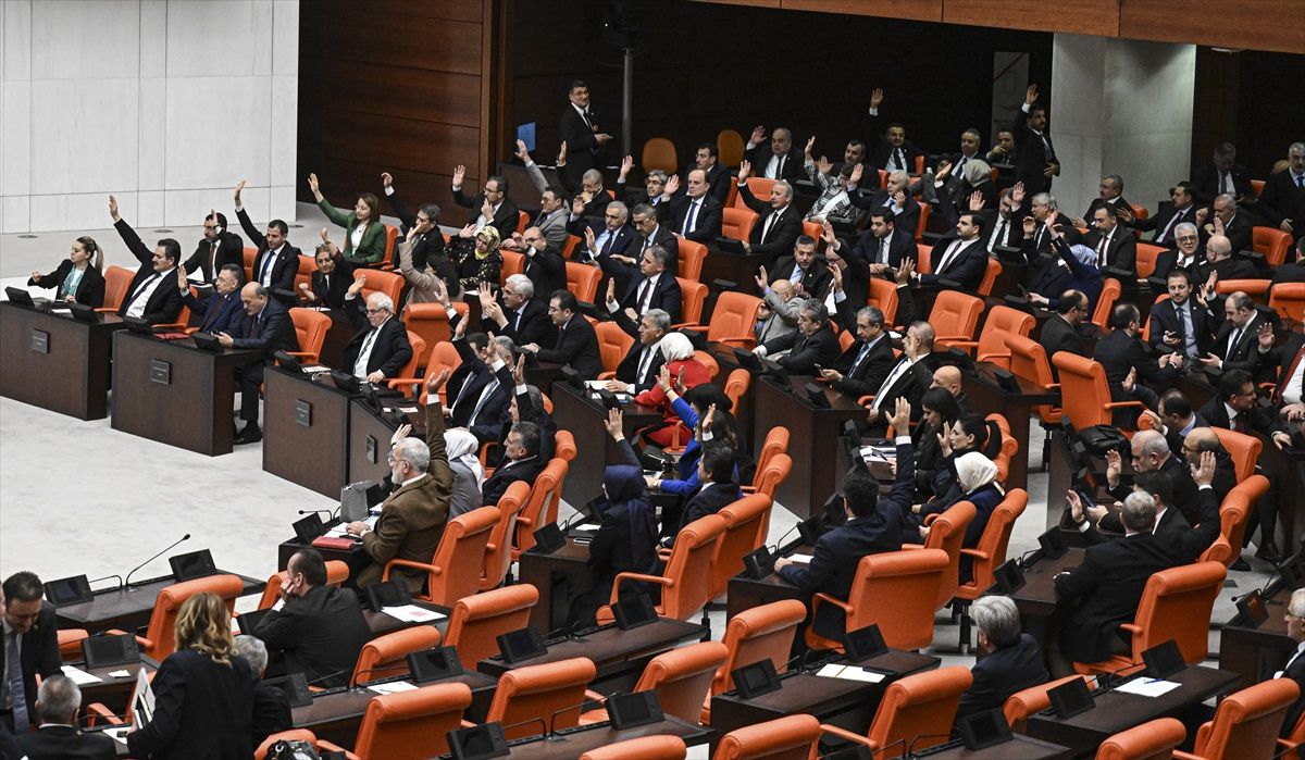 İsveç\'in NATO\'ya katılım protokolü kabul edildi