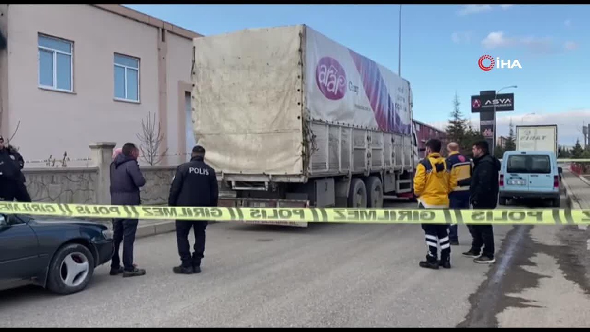 Kamyon ile duvar arasına sıkışan çocuk hayatını kaybetti