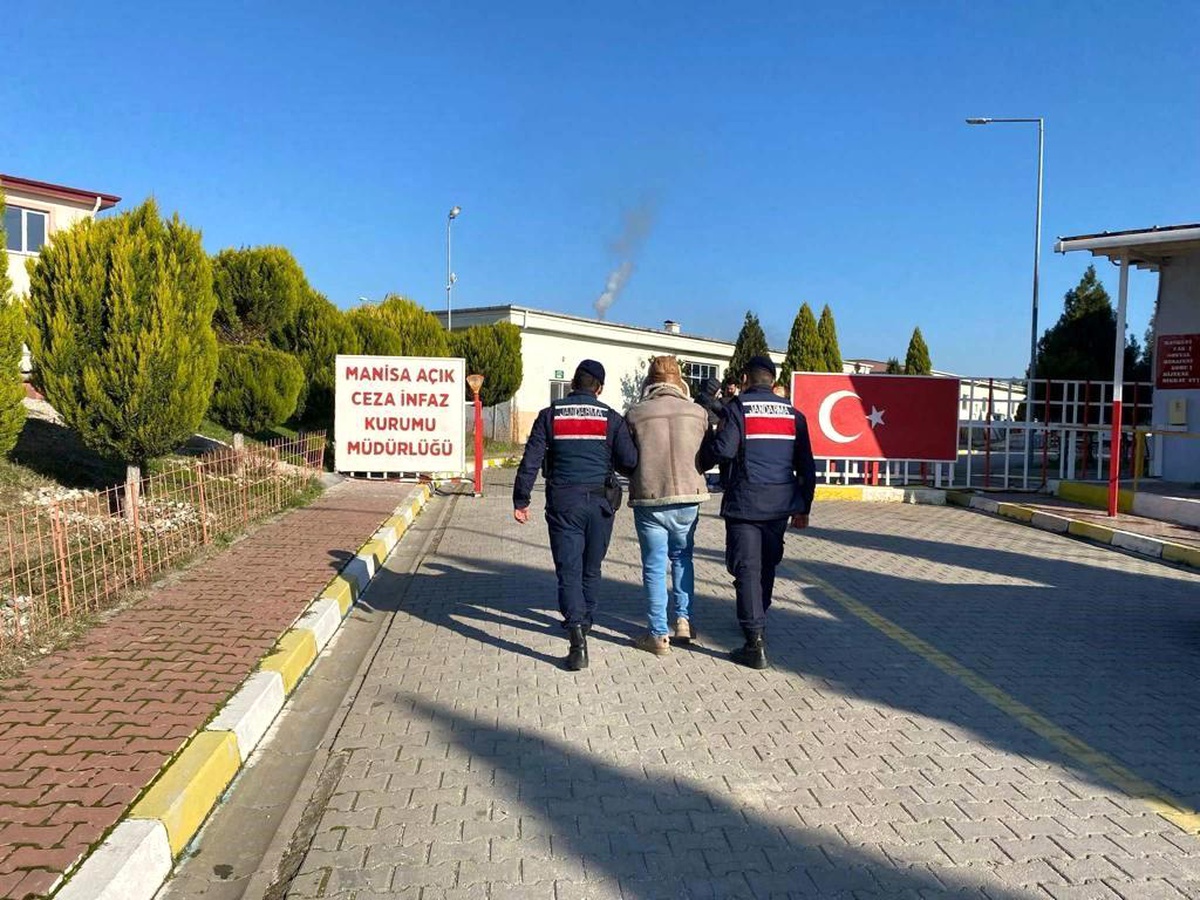 Manisa\'da 35 Yıl Hapis Cezası Olan Şahıs Yakalandı