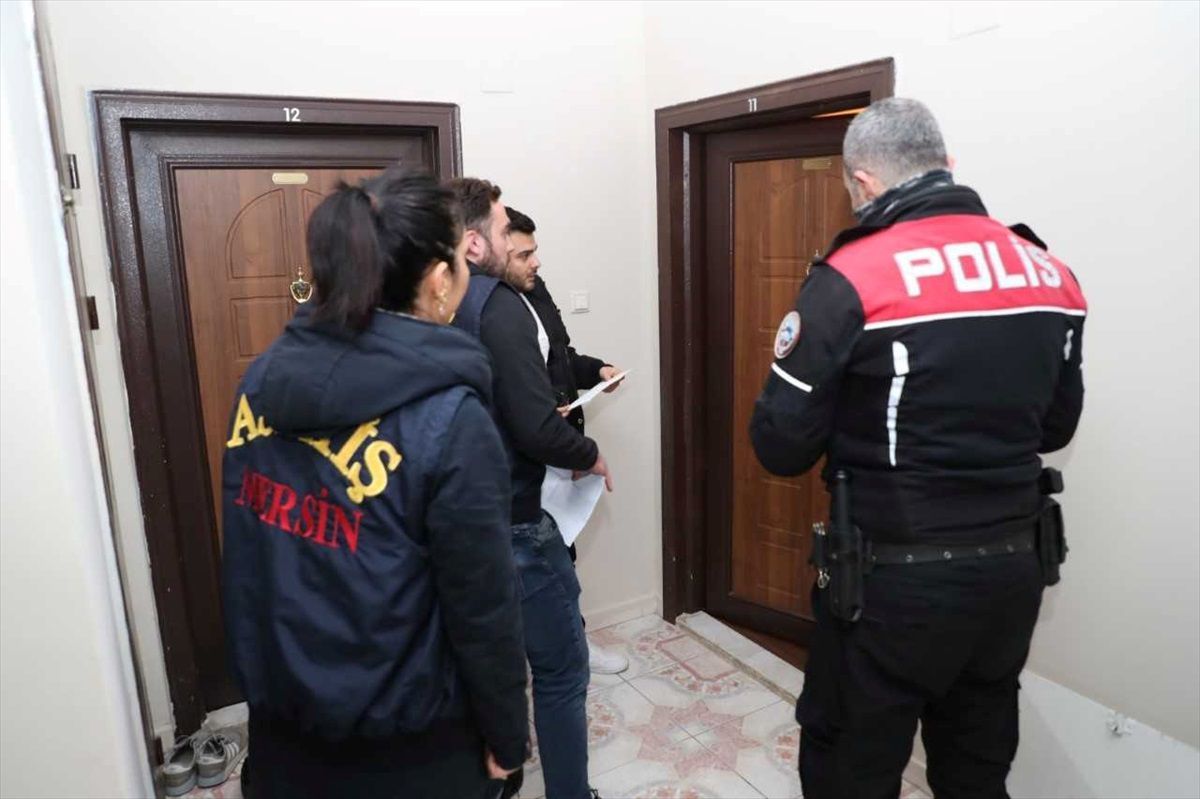 Mersin\'de Polis Ekipleri Günübirlik Kiralanan Evleri Denetledi