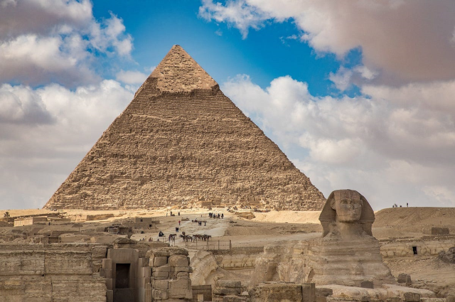 Mısır Piramitlerinin Sırları: Antik Mucizelerin İzinde Derinleşen Araştırmalar