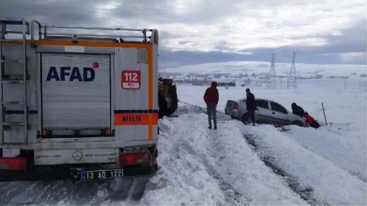 Bitlis\'te kar yağışı nedeniyle meydana gelen kazada 2 kişi öldü, 1 kişi yaralandı