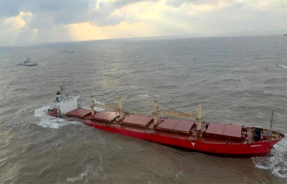 Çin\'de gemi kazasında 16 Türk denizci kurtarıldı