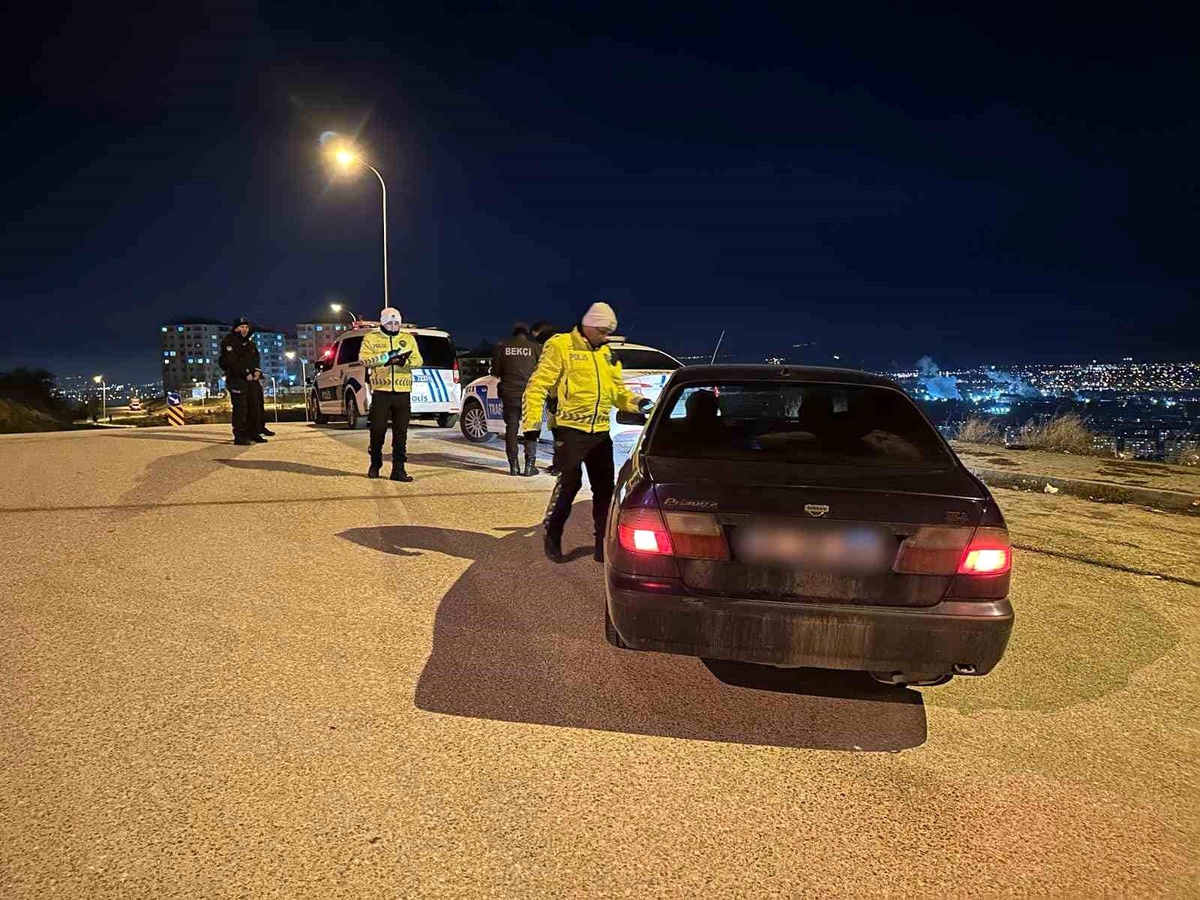 Eskişehir\'de alkol tüketenlere yönelik denetim: 1 sürücüye 8 bin 700 TL ceza