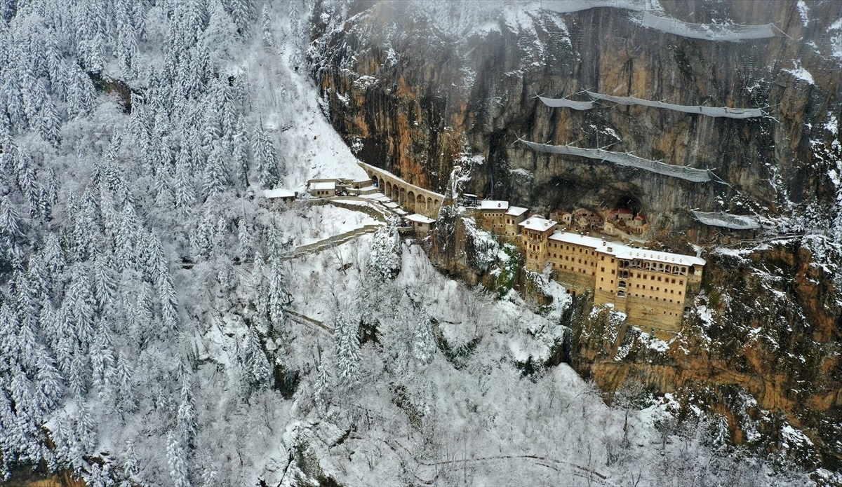 Sümela Manastırı Karla Kaplandı