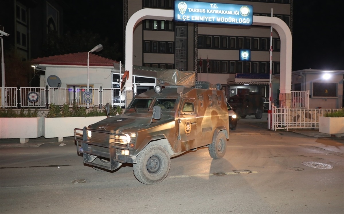 Tarsus\'ta silah kaçakçılığı operasyonu: 5 gözaltı