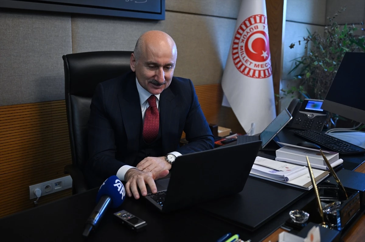 TBMM Komisyon Başkanı Adil Karaismailoğlu, 2023\'e damga vuran olayların fotoğraflarını oyladı