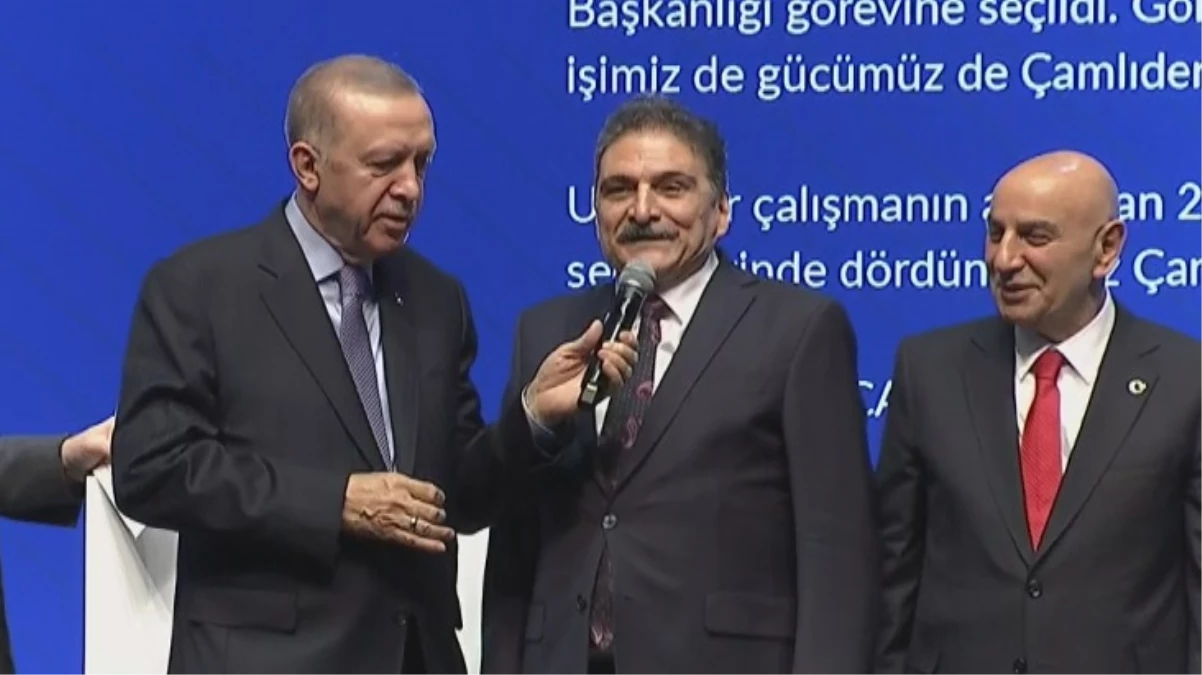 Cumhurbaşkanı Erdoğan\'ın mikrofon uzattığı adayın sözleri büyük alkış aldı