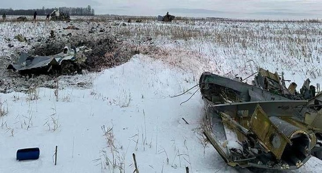 Rusya'da Ukraynalı esir askerleri taşıyan uçağın düşme anı kamerada Rusya'da Ukraynalı esir askerleri taşıyan uçağın düşme anı kamerada
