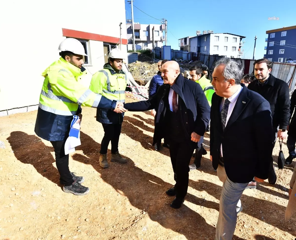 İzmir Büyükşehir Belediyesi Uzundere Kentsel Dönüşüm Alanı\'nda Yeni Hizmet Binasını Tamamlıyor