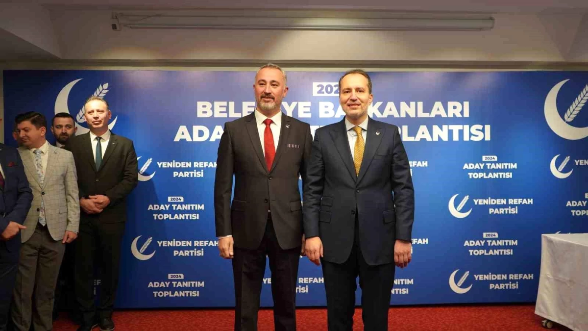 Yeniden Refah Partisi, İzmir\'de Belediye Başkan Adaylarını Tanıttı