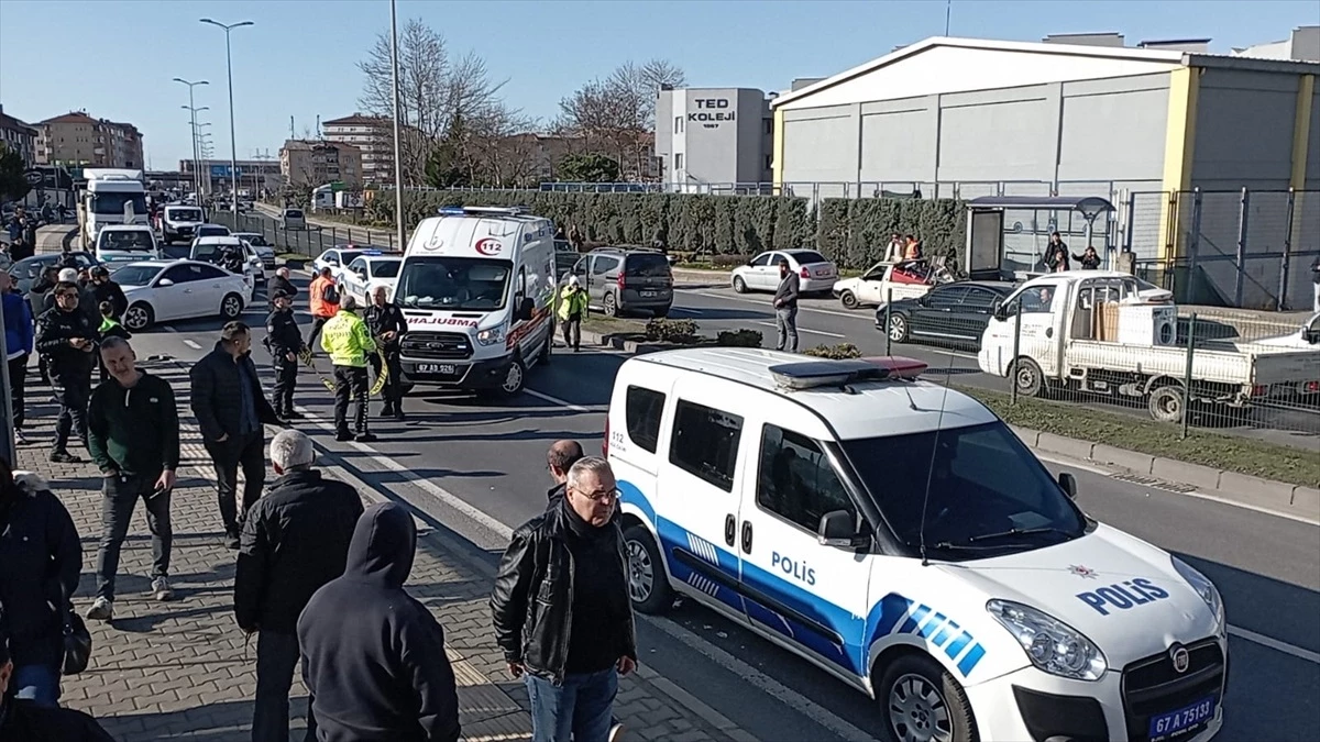 Zonguldak\'ın Karadeniz Ereğli ilçesinde otomobilin çarptığı yaya hayatını kaybetti