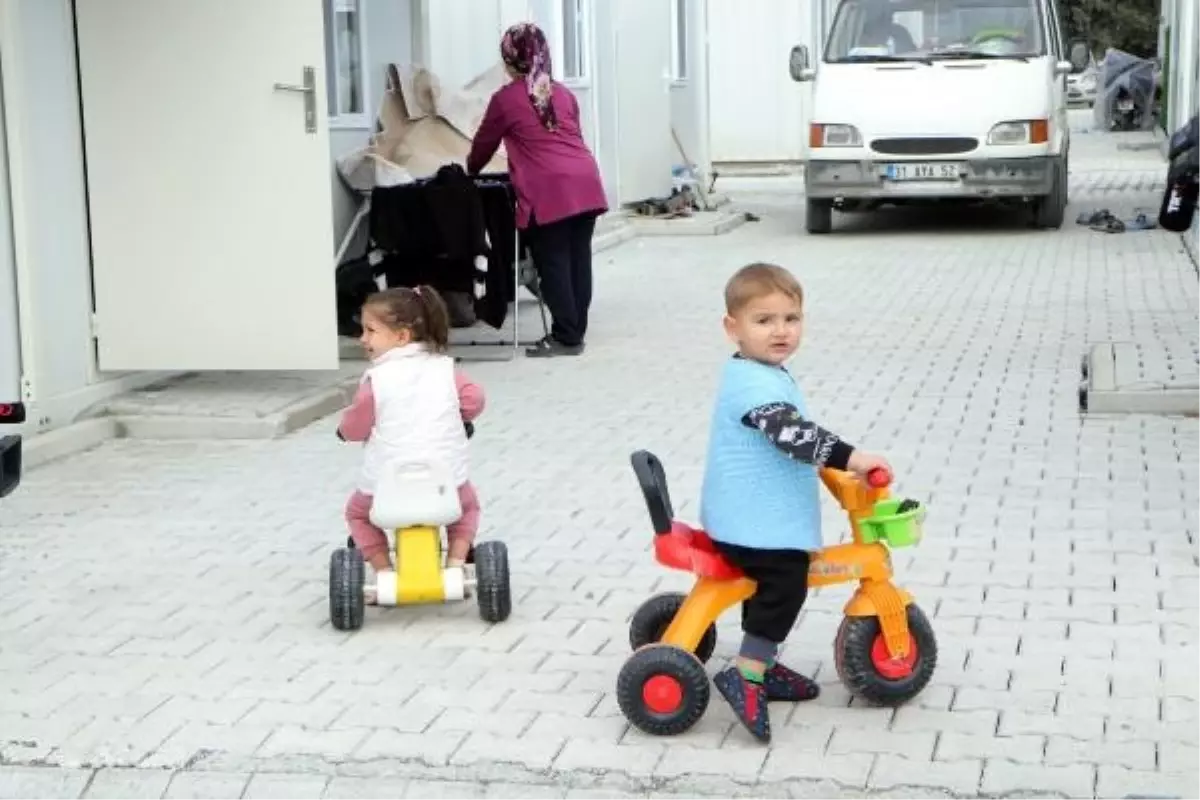 Avrupa Birliği Türkiye Delegasyonu Başkanı Hatay'da Konteyner Kenti Ziyareti Yaptı