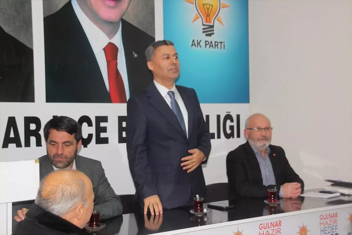 AK Parti MKYK Üyesi Mustafa Sever, Mersin\'de partililerle bir araya geldi