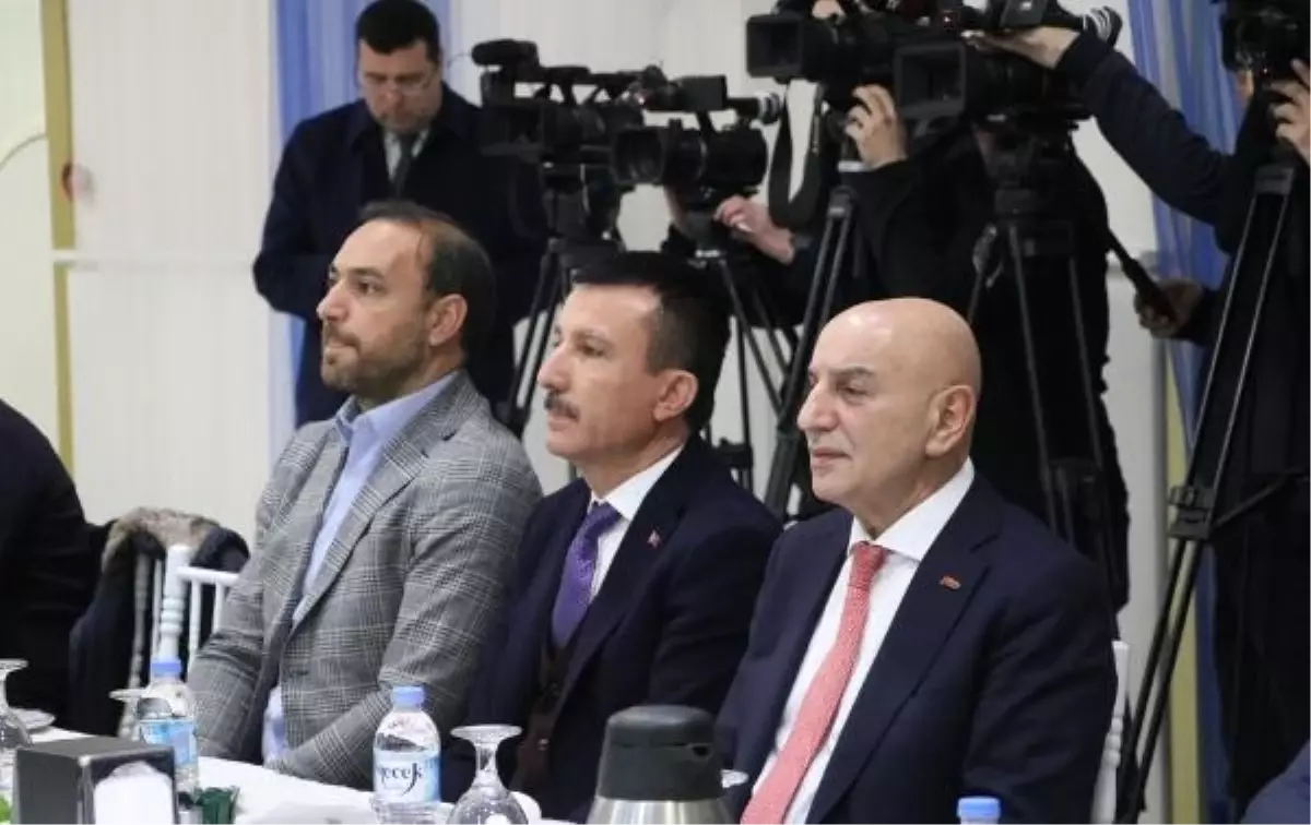 AK Parti Ankara Büyükşehir Belediye Başkan Adayı Turgut Altınok, Ankara'da Ulaşım ve Otopark Sorununu Çözeceğini Söyledi