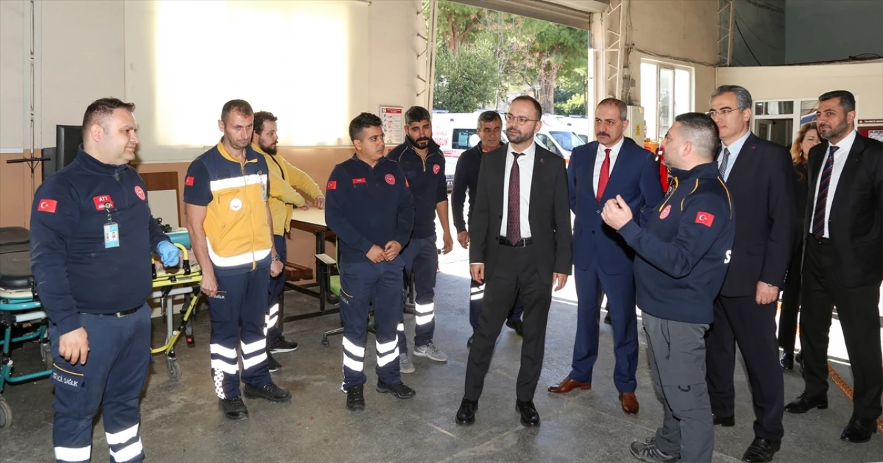 Antalya İl Sağlık Müdürü Evren Ekingen, sağlık kurumlarını ziyaret etti