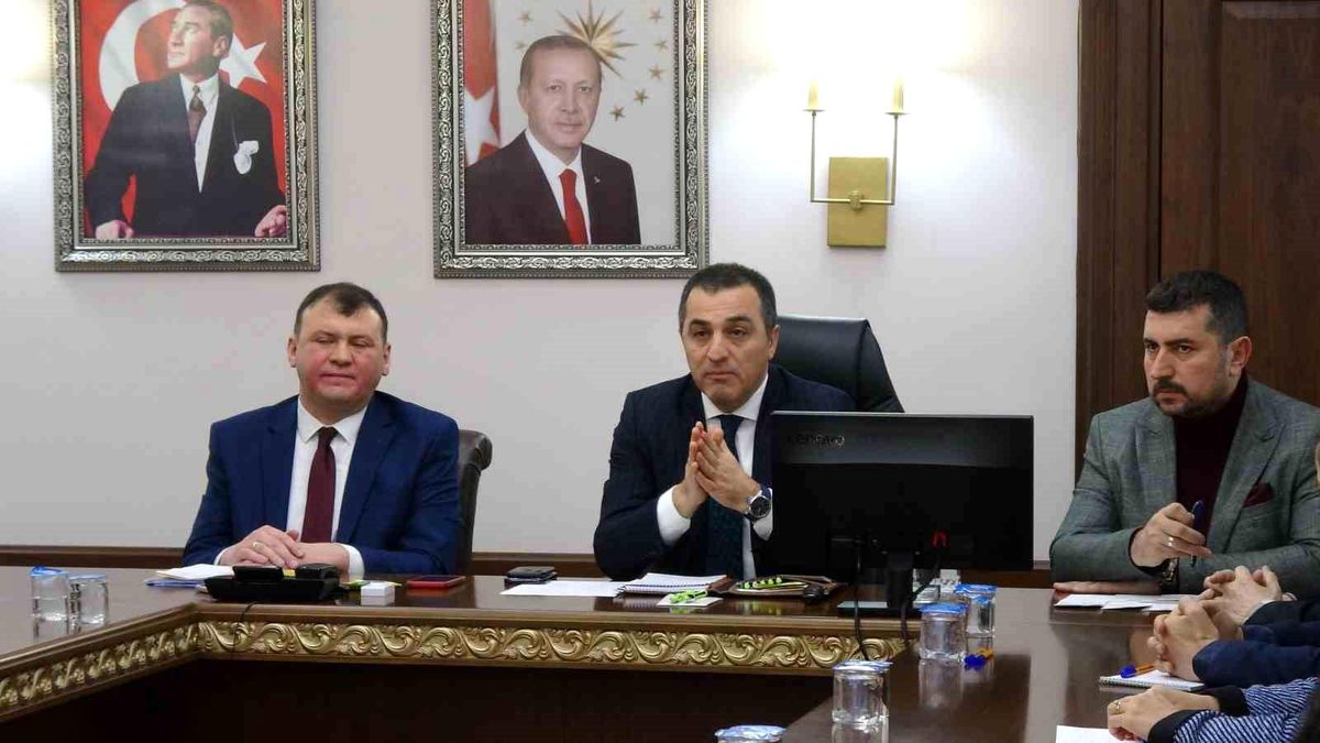 Burdur\'da 19 yılda 4 milyar 374 milyon lira alt yapı harcaması yapıldı