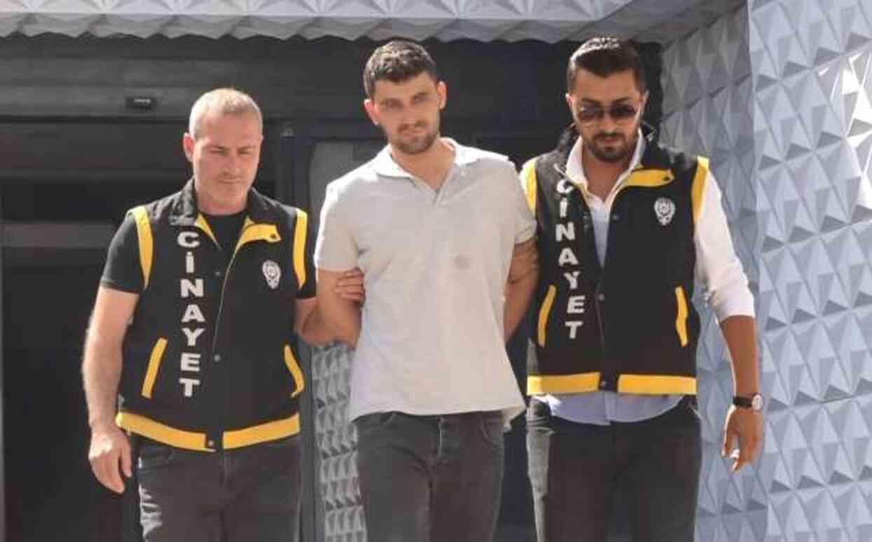 Bursa'da Metroda Çıkan Kavgada Adam Göğsünden Bıçaklandı