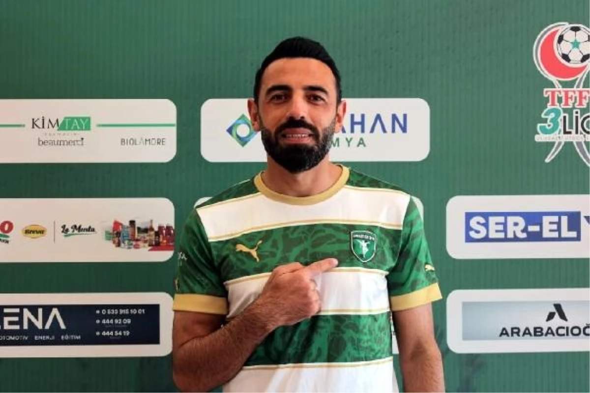 Efeler 09 Spor, tecrübeli orta saha oyuncusu Mustafa Kara\'yı transfer etti
