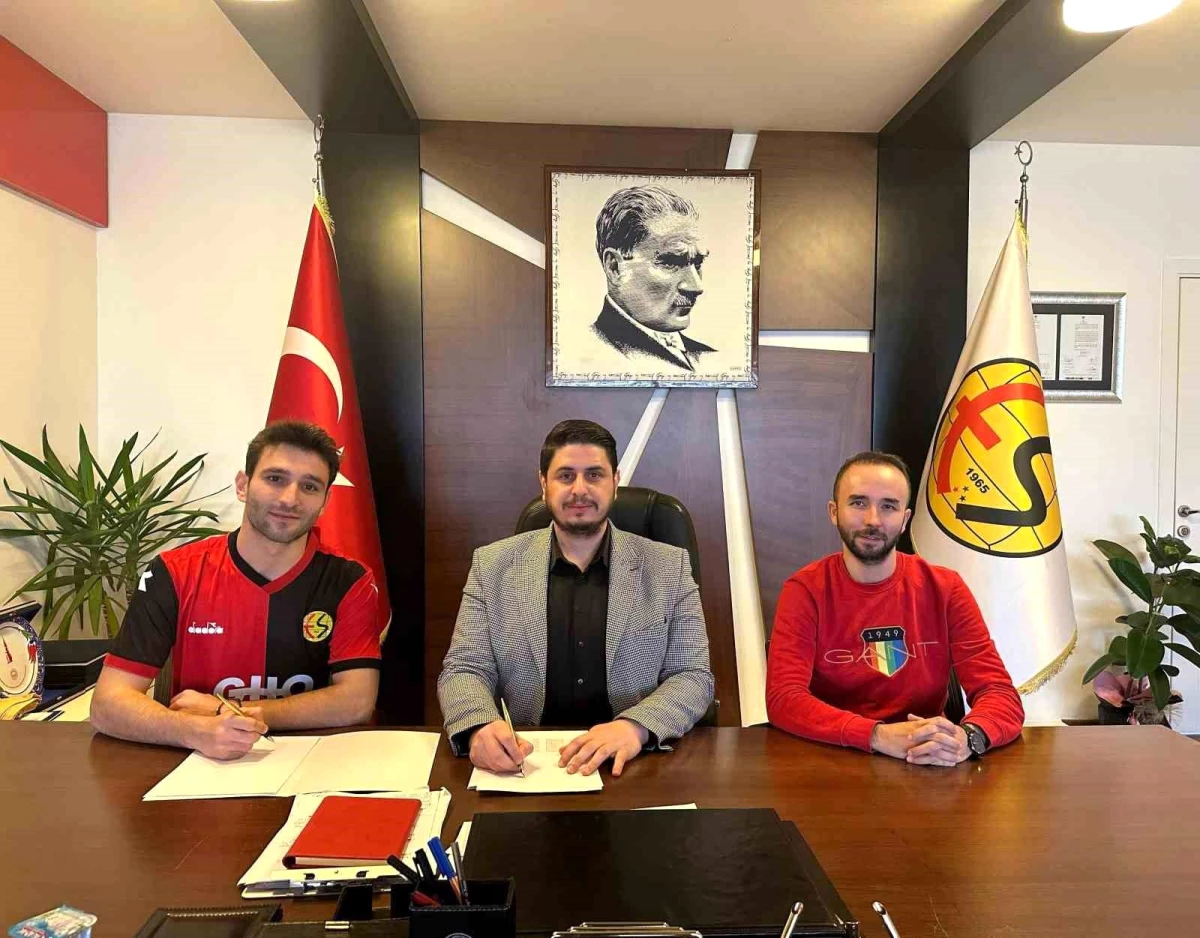 Eskişehirspor, İnegöl Kafkas Kulübü kaptanı Cihan Çimen\'i transfer etti