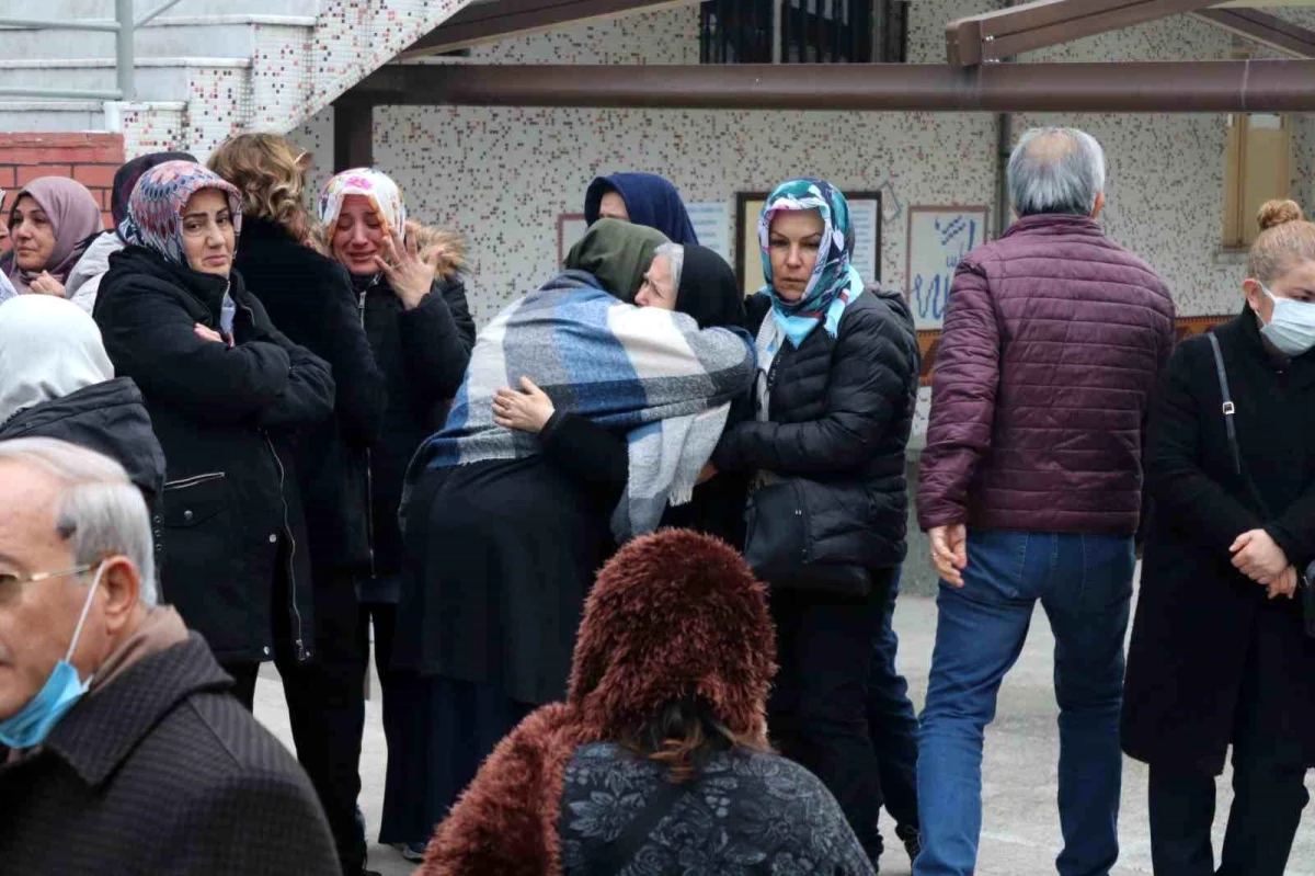 İzmir\'de intihar eden doktorun boşanma davası olduğu ortaya çıktı