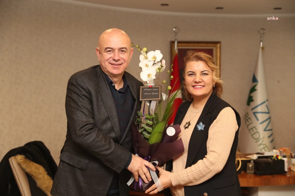 İzmit Belediye Başkanı Fatma Kaplan Hürriyet, CHP\'nin Körfez\'deki ön seçiminde en yüksek oyu alan Tayfun Balıkçı\'yı ağırladı