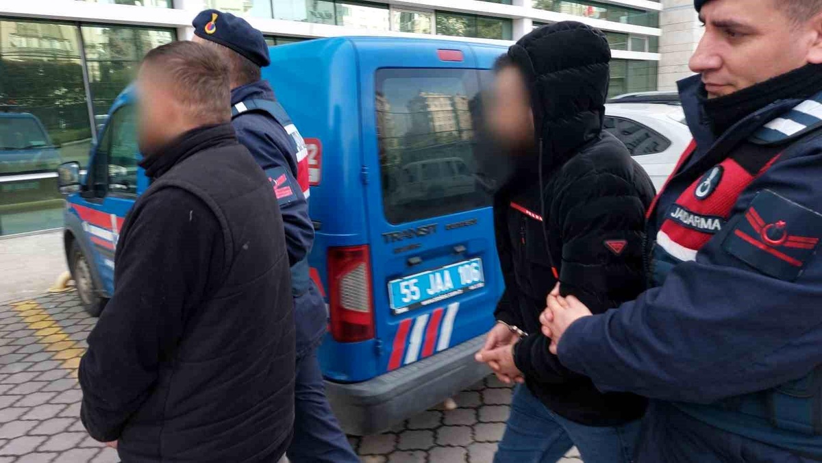 Samsun\'da Uyuşturucu Operasyonu: 2 Gözaltı