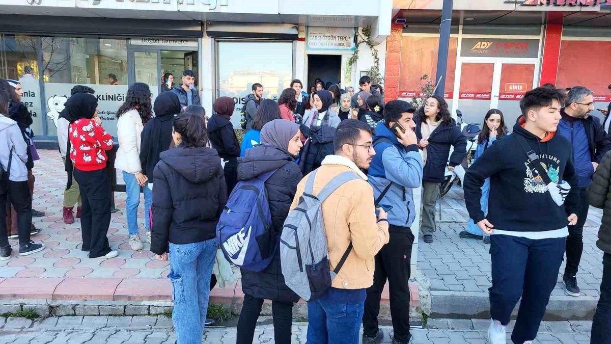 Malatya\'da meydana gelen 5,2 büyüklüğündeki deprem, Adıyaman\'da da hissedildi