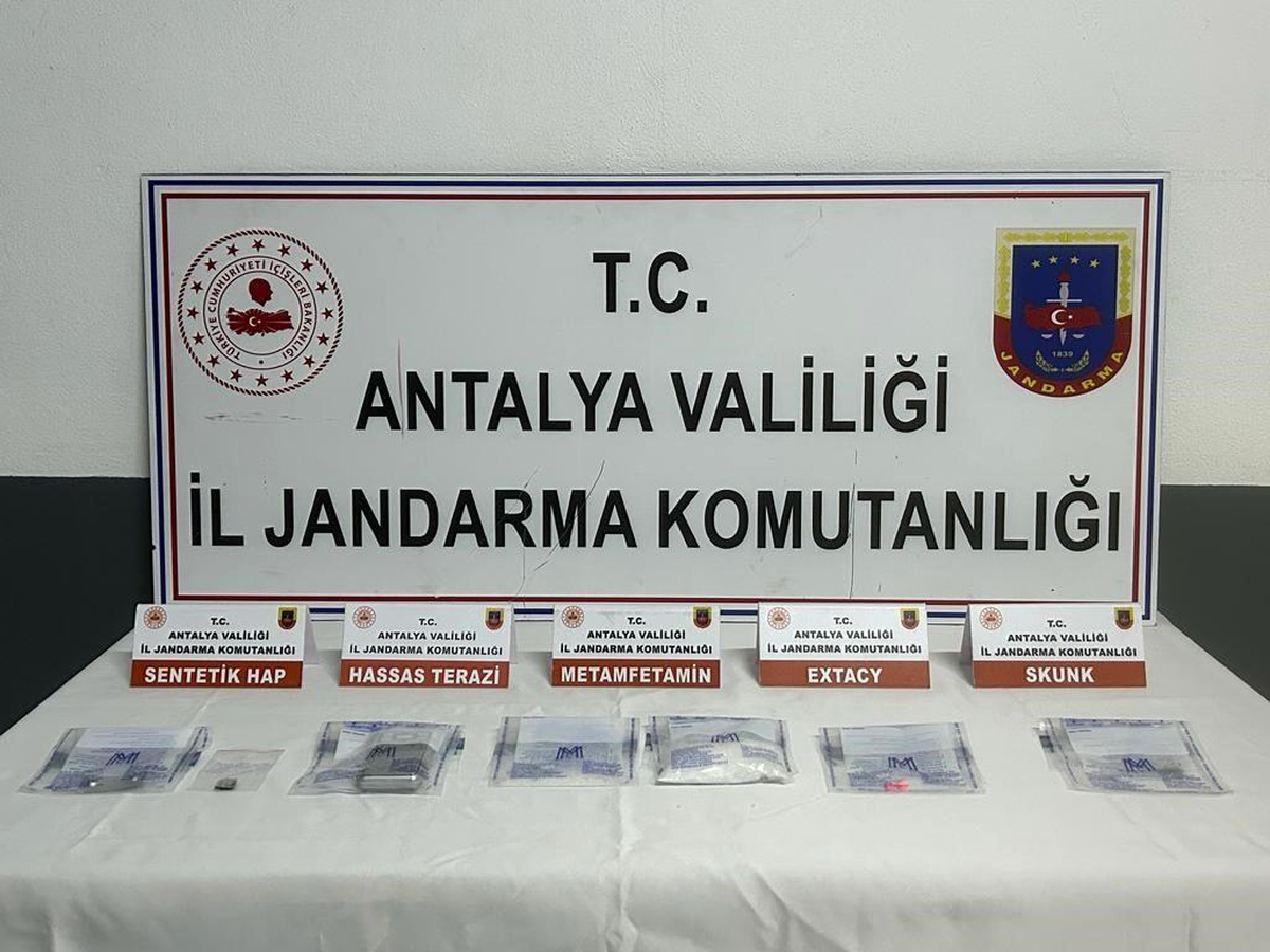Antalya\'da uyuşturucu ticareti yapan şüpheli yakalandı